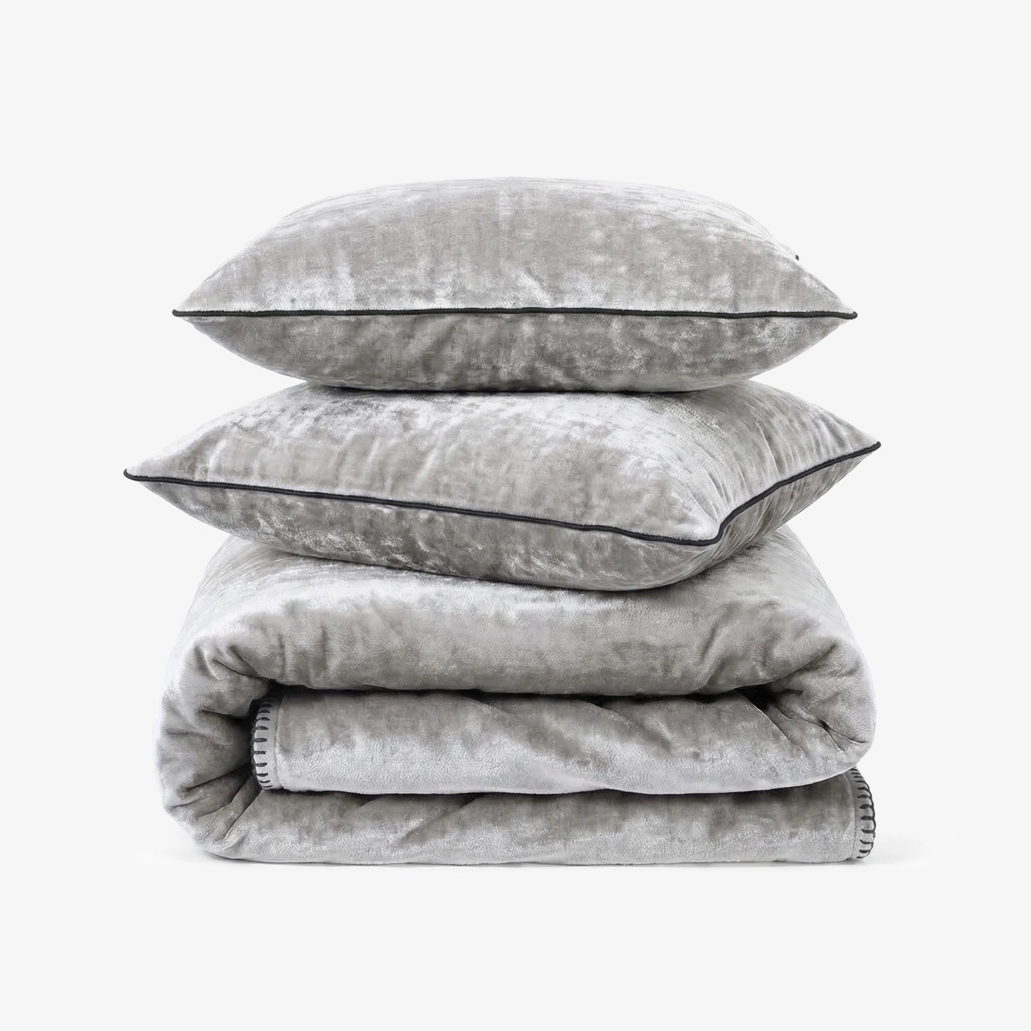 Premium All-Season Premium AC Blanket With Two Cushion Covers