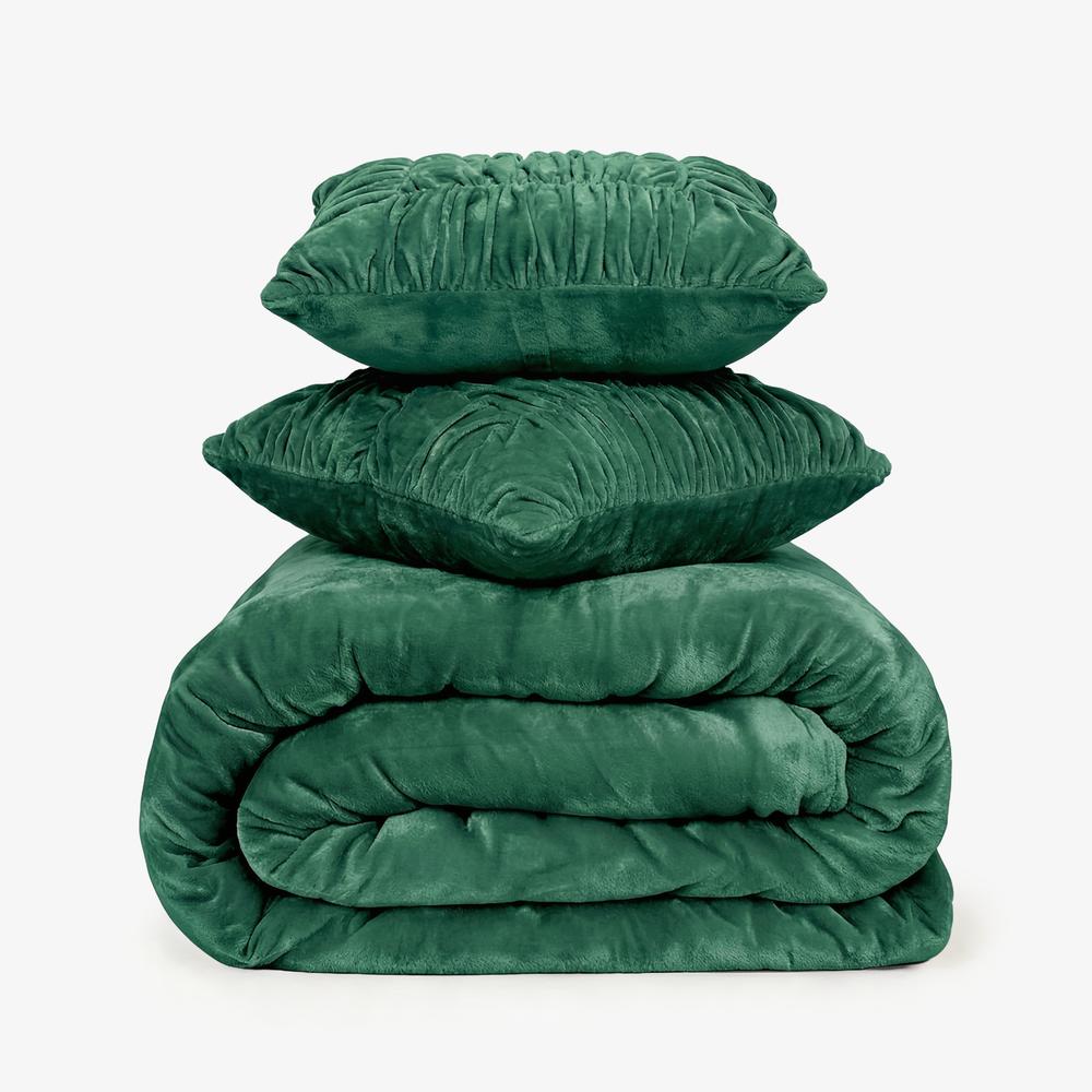 Premium Ultra-Warm Luxury Winter Blanket With Two Cushion Covers